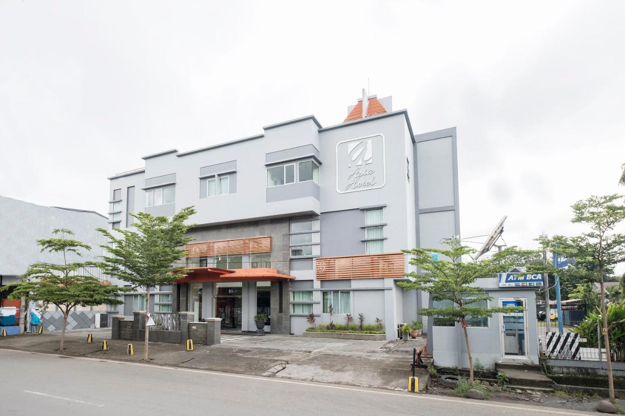 Oyo 424 Asia Hotel Makasar Zewnętrze zdjęcie