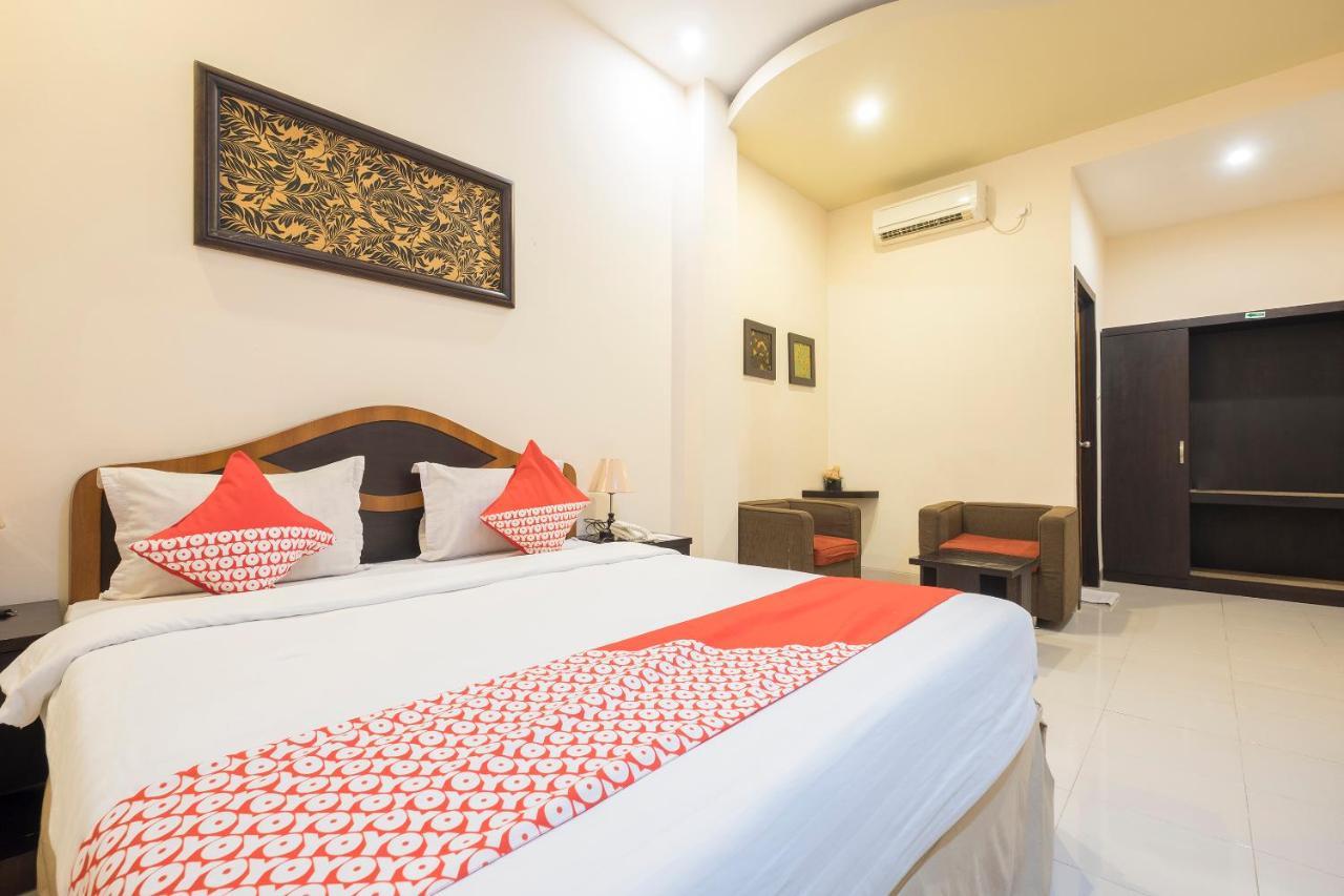 Oyo 424 Asia Hotel Makasar Zewnętrze zdjęcie