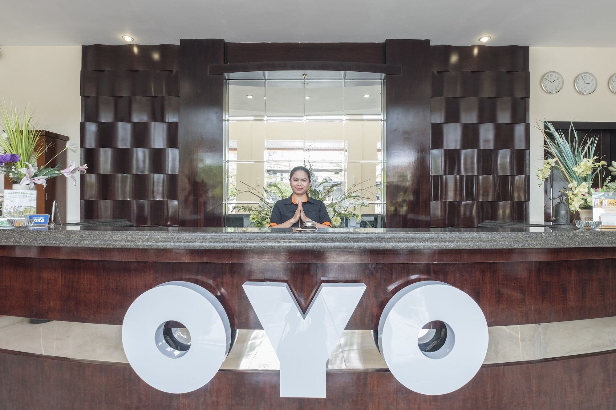 Oyo 424 Asia Hotel Makasar Zewnętrze zdjęcie